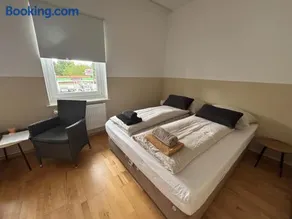 Zimmer für 2 Personen-Bad-Kühlschrank-TV-11 - Image 4