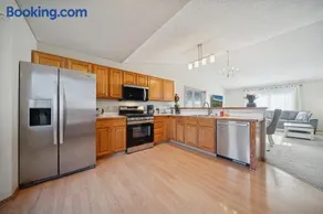Entire Home in Rosemount, Minnesota - Image 2
