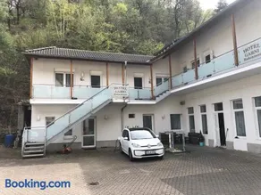 Hotel Garni Rabennest - Image 1
