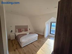 Ash Tree Hotel - Image 5
