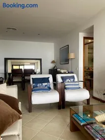 Country Residence Service 302 - Image 3