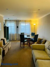 A 2 Bedroom flat in Culross home of Outlander - Image 3