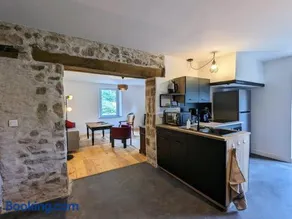 Gîte Vosgien Rénové avec Jardin, Proche Gérardmer et Activités de Plein Air - Image 2