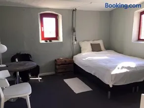 Holmens Guesthouse - Image 4