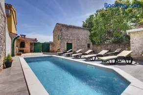 Typisch Istrisches Ferienhaus Mit Privatem Pool Tischfußball Darts Gym - Image 1