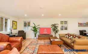 Modern 3BR House with BBQ Yard near Richmond Beach - Image 1