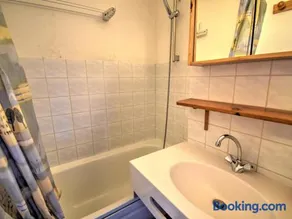 Joli appartement 2 pièces au pied du téléphérique avec balcon et animaux admis - Image 3