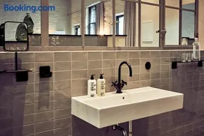 Fisher's Loft Hotel - Image 5