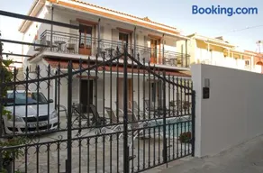 Nicola's Apartments - Image 2