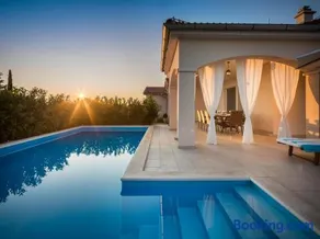 Villa conviviale et familiale avec jardin, barbecue et piscine privée | Vue nature - Image 2