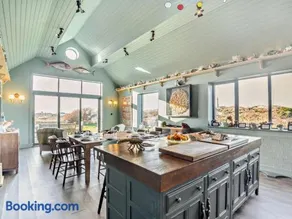 4 Bed in Holyhead oc-93932 - Image 4
