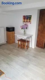 STUDIO indépendant, proche hôpitaux Est - Image 5