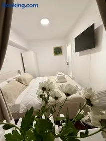 Spa Apartment With Sauna 3 Bedrooms Center Bucharest - Image 3