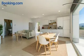 Villa Las Palmeras Valdevaqueros Suites, Pool & Sea Views - Image 4