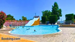 Charmant Mobil home dans un camping 4 étoile avec piscine - Image 4