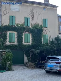 Grand appartement de charme avec parking privé - Image 1