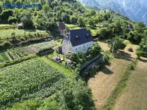 Marash Rrgalla Guesthouse - Image 4