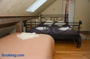 Gallery Guest Rooms - Image 2