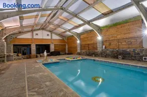 Finest Retreats - Trimstone Manor, Paddock Cottage - Image 2