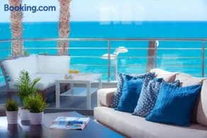 Coast Suite-Luxury Central Beach House - Image 1