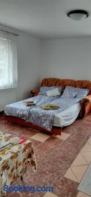 Nicoláj Vendégház és Tanya - Image 3