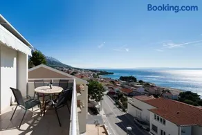 Spectacular sea views, garage, bike storage - Image 4