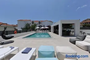 Natalie's Hotel - Image 5