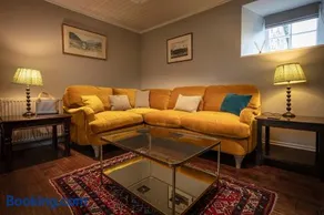 Dunvegan Castle Rose Valley Cottage - Image 1