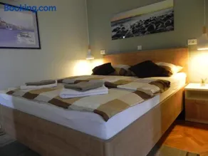 Apartments Katalenić - Image 4