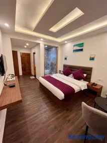 Hotel Heaven Bliss - Image 2