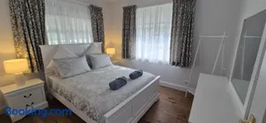 Elegant White Cottage - Image 3