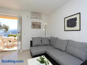 App with terrace with sea view,639 - Image 4