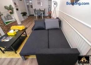 Family house in Farnborough - Image 4