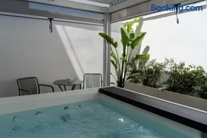 Bimaris Luxury Suites - Image 3