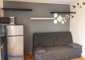 Charmant studio à Agde de 21 m² avec terrasse vue ville - Image 1
