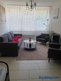Düsseldorf Comfort Apartment - Image 1