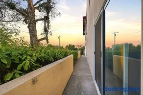 Coastal Retreat near Beach, Golf & Sand - Image 3