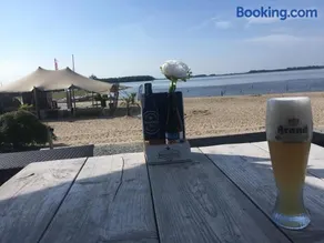 Nieuw! 6-persoons chalet aan het Veluwemeer dichtbij Harderwijk, Amersfoort en Zwolle - Image 3