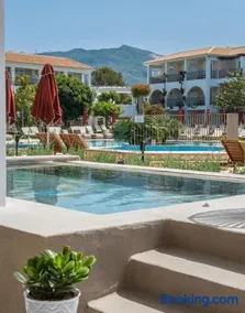 Bitzaro Grande Hotel & Suites - Image 2