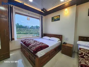 Hotel Eleven Guest House & Restaurant - Image 5