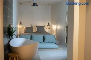 La Penida Suite avec Sauna & Baignoire - Hyper Centre Lille - Image 5