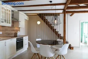 Bellavista Attic Apartment - Image 4
