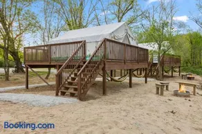 Furnished Glamping Tent/Red River Access/King Bed - Image 3