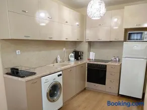 HostEx Trinity Apartment - Image 3