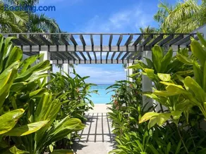 White sunset beach - Image 1