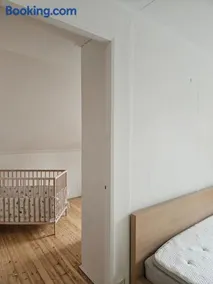 Spacious guesthouse - Image 3