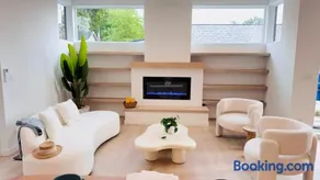 Brand New Architectural Gem 1900 sqft House with SPA bathroom 15min to downtown - Image 3