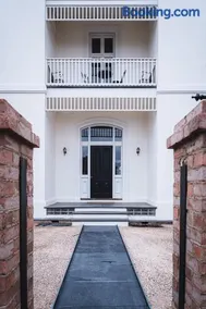Campbell House - Image 1
