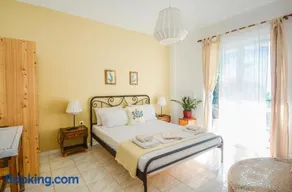 Heracles Guesthouse - Image 2