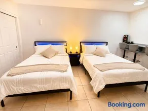 Modern Cozy Miami Stay Near Airport - Image 3